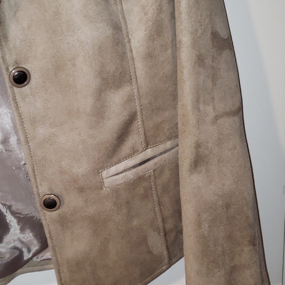 Jacket - Picture 4 of 4